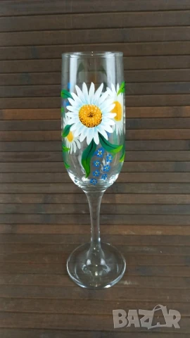 Две чаши за шампанско, ръчно рисувани, снимка 3 - Чаши - 50676599