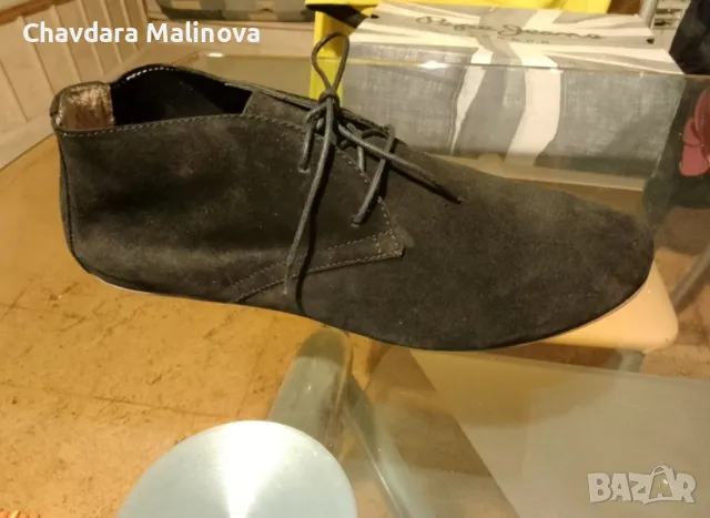 Черни велурени обувки.Номер 36. Италианска марка EYE