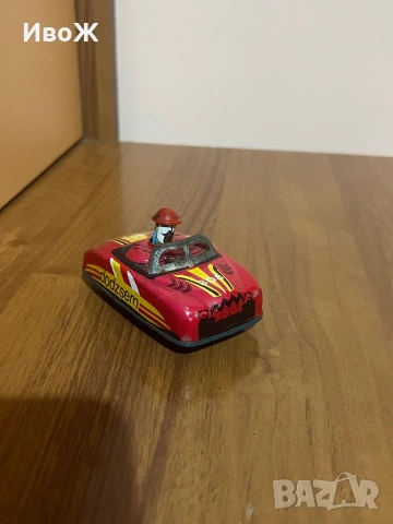 Стара унгарска ламаринена количка