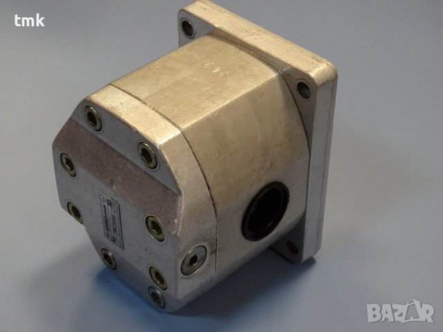 Хидромотор ORSTA 32/16 TGL 10860 hydraulic motor, снимка 6 - Резервни части за машини - 41490994