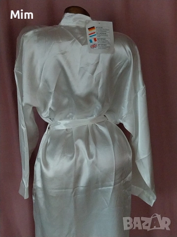 Бял сатенен халат, нощница и топ с шорти, снимка 6 - Нощници - 53472775