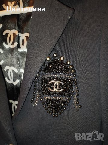 Вталено дамско тъмносиньо сако размер XS цена 65 лв. + подарък перлени обички, снимка 2 - Сака - 42733622