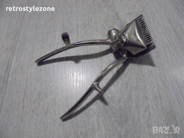 № 8215 Стара ръчна механична машинка за подстригване , снимка 2 - Други ценни предмети - 52908406