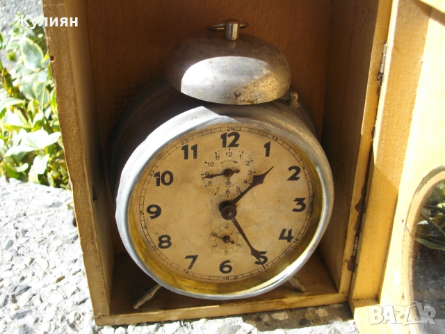 КОЛЕКЦИОНЕРСКИ СТАР БУДИЛНИК GUSTAV BECKER + КУТИЯ, снимка 3 - Антикварни и старинни предмети - 53744397