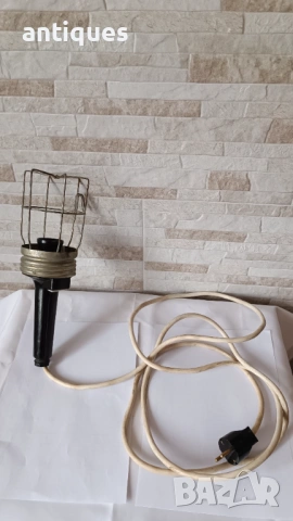Подвижна работна лампа с копче - стар модел, снимка 7 - Антикварни и старинни предмети - 53005559