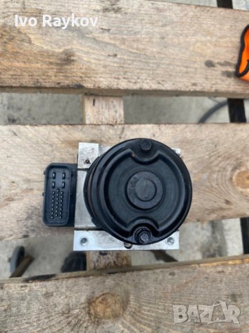 помпата ABS , Kia Carnival  2K56T-437A0 BH60104700, снимка 2 - Части - 44447958