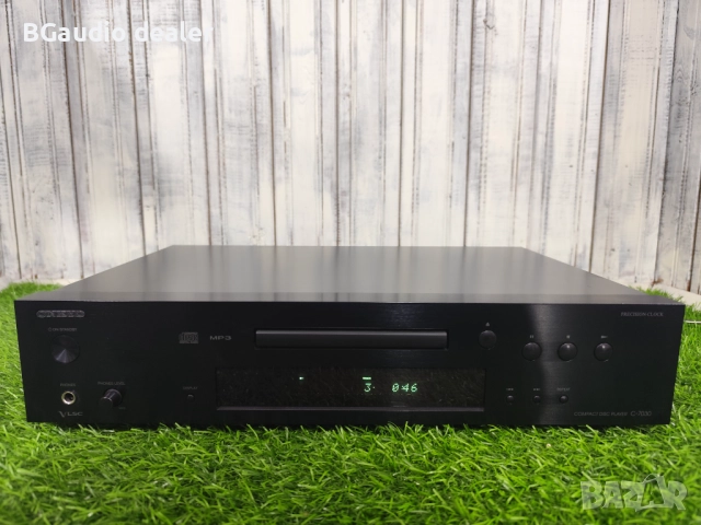 Onkyo C-7030  CD player 