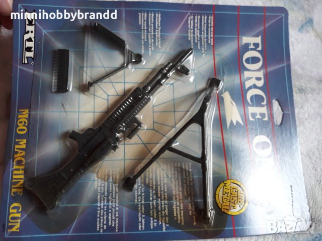 AK 47  M 16 M60 FAMAS ASSAULT MP5K SUBMACHINE GU UZI  Scale 1>< 6, снимка 3 - Колекции - 42066114