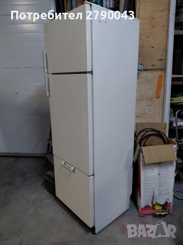 хладилник с фризер , снимка 2 - Хладилници - 52702957