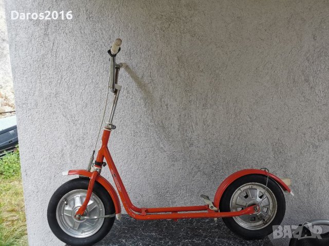 Стара метална тротинетка , снимка 2 - Антикварни и старинни предмети - 40955302