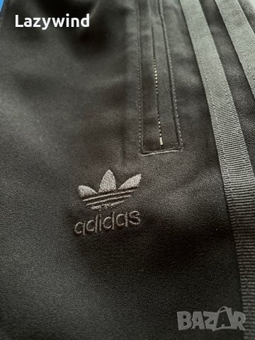 Елегантен панталон Adidas Originals, снимка 4 - Панталони - 40980687