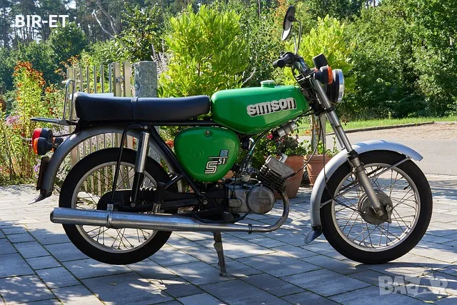 ТЪРСЯ!! Същия цвят резервоар за Симсон , снимка 2 - Части - 47608914