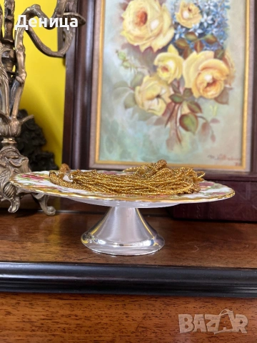 Чиния за красиво поднесени сладкиши от емблематичната серия Old Country Roses на английската марка , снимка 7 - Чинии - 53674459