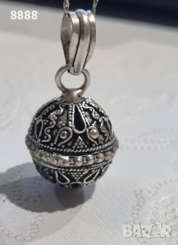 Сребърен синджир със висулка звънче , снимка 2 - Колиета, медальони, синджири - 44262402