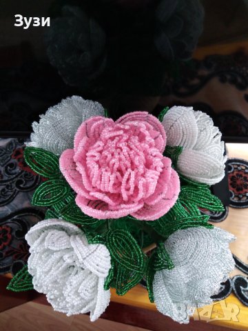 Цветя от мъниста, снимка 12 - Изкуствени цветя - 41483237