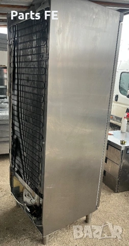 Професионален хладилник вертикален гастро професионално оборудване profesionalen hladilnik gastro, снимка 3 - Обзавеждане на кухня - 53273658