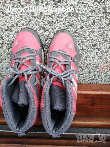 Adidas Traxion 37, снимка 2 - Дамски боти - 42173445