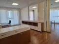 голям офис в бизнес сграда, снимка 3