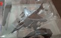 Метален макет на боен самолет Harrier + списание , снимка 1 - Колекции - 41635331