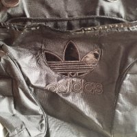 Adidas Дамска чанта, снимка 1 - Чанти - 44431146