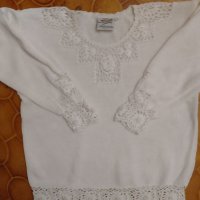Красив пуловер с перли и дантела, снимка 1 - Блузи с дълъг ръкав и пуловери - 39365241