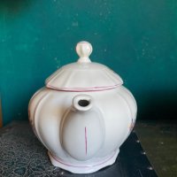 Порцеланов чайник с Ириси , снимка 10 - Антикварни и старинни предмети - 41815710