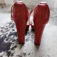 Червени сандали на платформа , снимка 9 - Сандали - 41116157