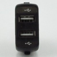  USB порт за Скания Scania R P G след 09.2009г. 12-24V, снимка 1 - Аксесоари и консумативи - 35678212