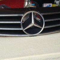 Решетка за Мерцедес цлк Mercedes CLK w 209, снимка 1 - Части - 34426634