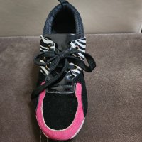 Чисто нови дамски обувки/сникърси, снимка 4 - Маратонки - 41975657