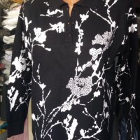 УНИКАЛНА черна блуза на бели цветя с черни камъчета по тях, снимка 1 - Блузи с дълъг ръкав и пуловери - 44155750