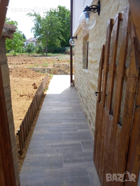 продава се напълно реновирана къща в село Писарево, община Нови пазар, област Шумен., снимка 1