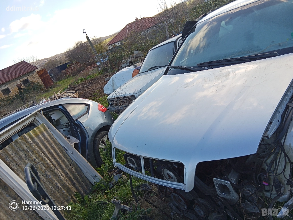 Преден капак за Ауди А4 б6 2003г, снимка 1