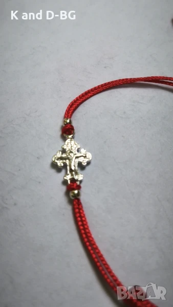 Гривна против уроки. гривничка от червен конец и сребърни елементи пробва 925, снимка 1