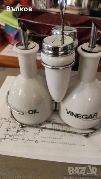 Порцеланов стар комплект за олио,оцет,пипер и сол, снимка 1