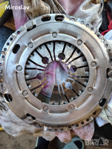 Притискателен Диск и Феродов диск за 1.9 105кс Фолцфаген Транспортер Т5, снимка 1