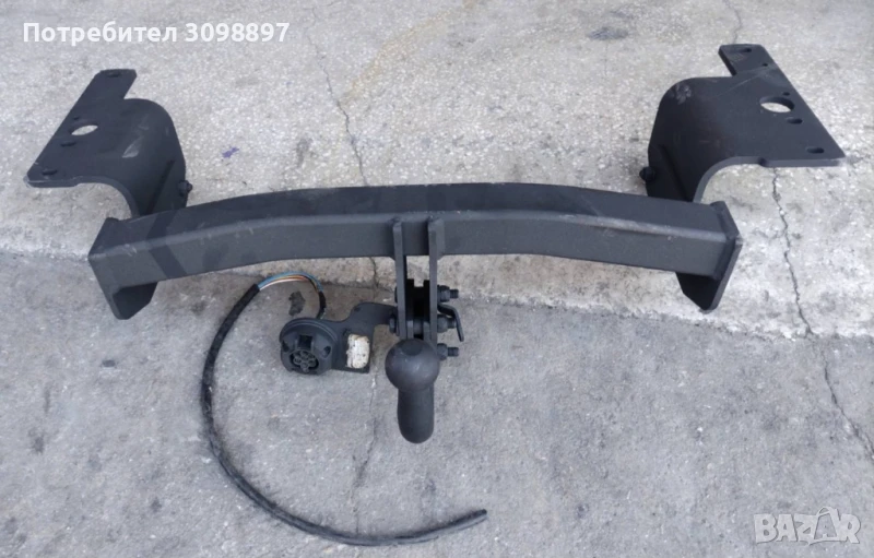 теглич за Тойота Версо 2008-2017г , снимка 1