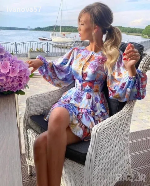 Синя рокля, снимка 1