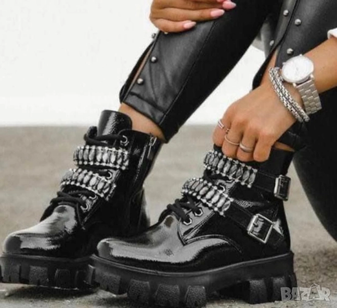 Дамски боти с камъни , снимка 1