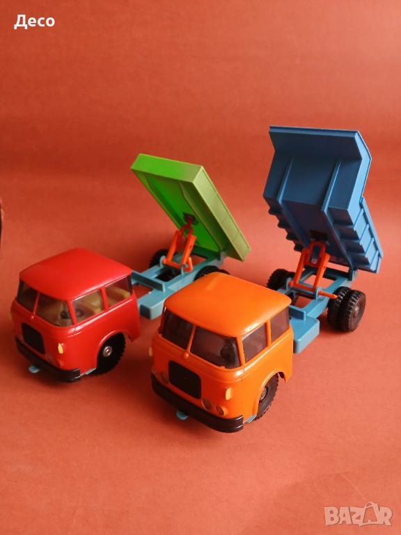 Стари пластмасови играчки камиони Шкода., снимка 1