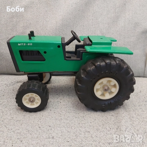 Стара Ламаринена Соц Българска Играчка МИР Разград Трактор МТЗ-80