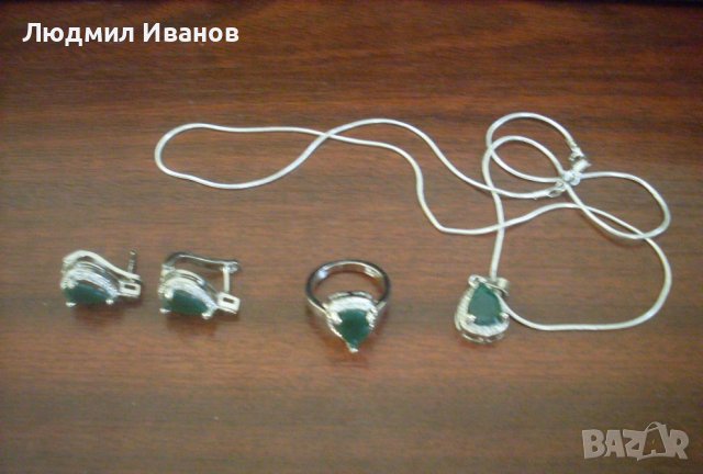 Комплект колие пръстен - 17мм обеци със зелен кристал, снимка 1 - Бижутерийни комплекти - 41649860