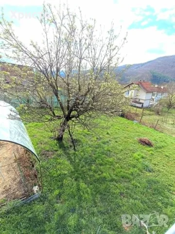 Продавам къща с двор в троянския балкан, снимка 8 - Къщи - 55849552