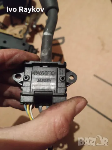 Лостче , управление радио за Peugeot 206 406 PA66-GF30 JAEGER, снимка 2 - Части - 48106474