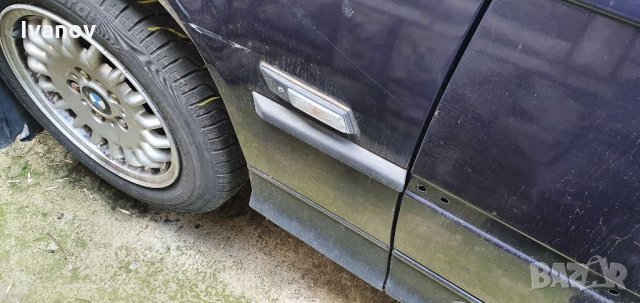 Преден ляв калник за бмв е36 комби седан компакт, снимка 2 - Части - 35864545