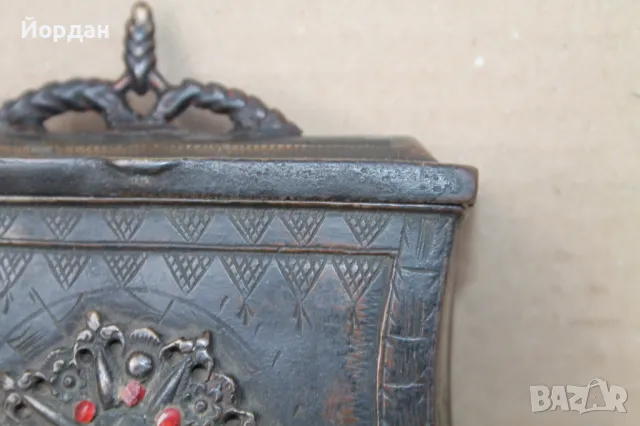 Оригинална бронзова барутница, снимка 4 - Антикварни и старинни предмети - 47259371