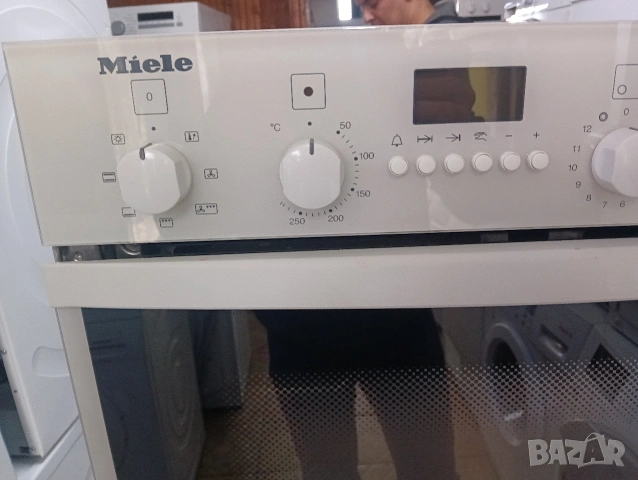 Уникална бяла печка за вграждане Миеле Miele Made in Germany с две години гаранция! , снимка 3 - Печки, фурни - 53820815