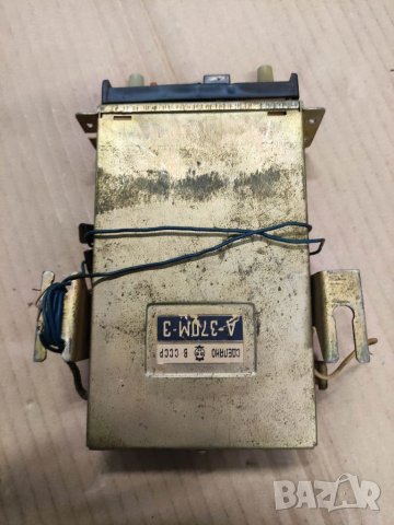 Продавам старо радио за кола  СССР, снимка 2 - Аксесоари и консумативи - 33998273