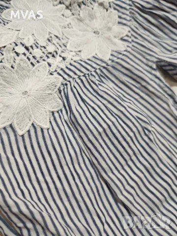 Нов топ синьо бяло райе с цветя L размер , снимка 5 - Корсети, бюстиета, топове - 49537086