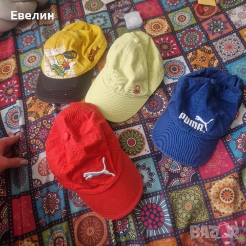 4 детски шапки 